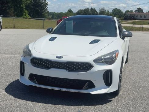 Used 2018 Kia Stinger GT1 RWD image 3
