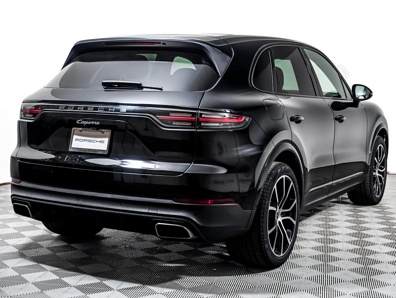 Certified 2023 Porsche Cayenne AWD/4WD image 10