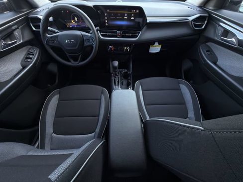 New 2026 Chevrolet TrailBlazer LT w/ Midnight Edition FWD image 10
