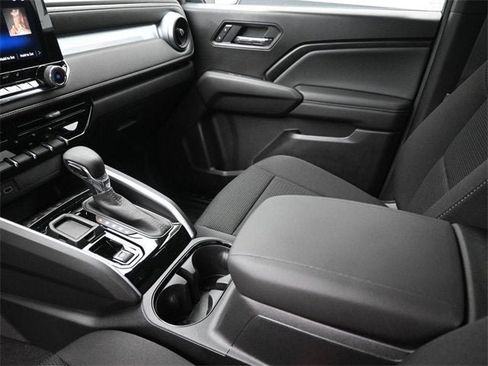 New 2026 Chevrolet Colorado LT image 19