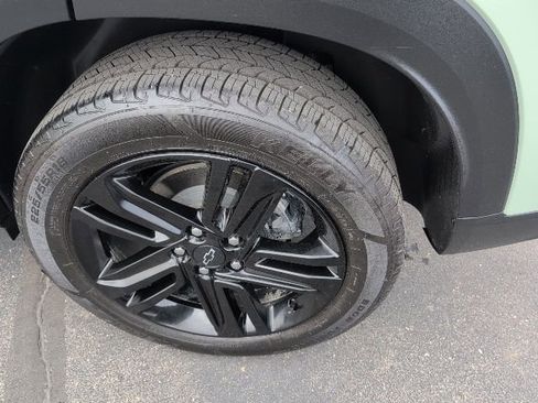 Used 2024 Chevrolet Trax ACTIV FWD image 14