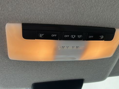 Used 2021 Nissan Kicks SV FWD image 17