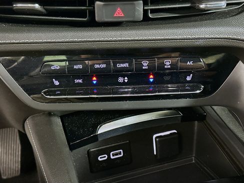 Used 2022 Buick Envision Preferred image 23