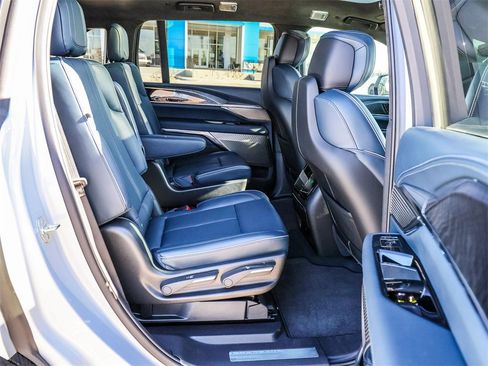 Used 2025 Cadillac Escalade IQ Sport 2 image 23