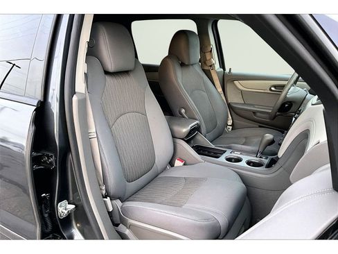 Used 2013 Chevrolet Traverse LS image 28