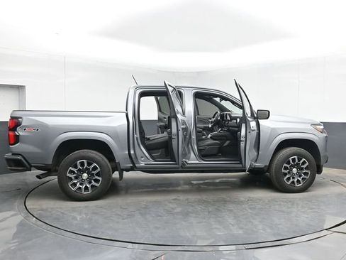 Used 2024 Chevrolet Colorado LT w/ LT Convenience Package III AWD/4WD image 49