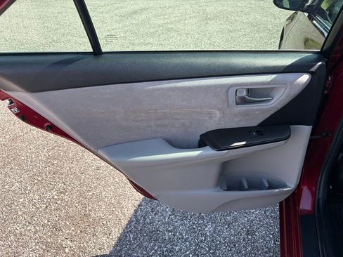 Used 2017 Toyota Camry XSE FWD image 11