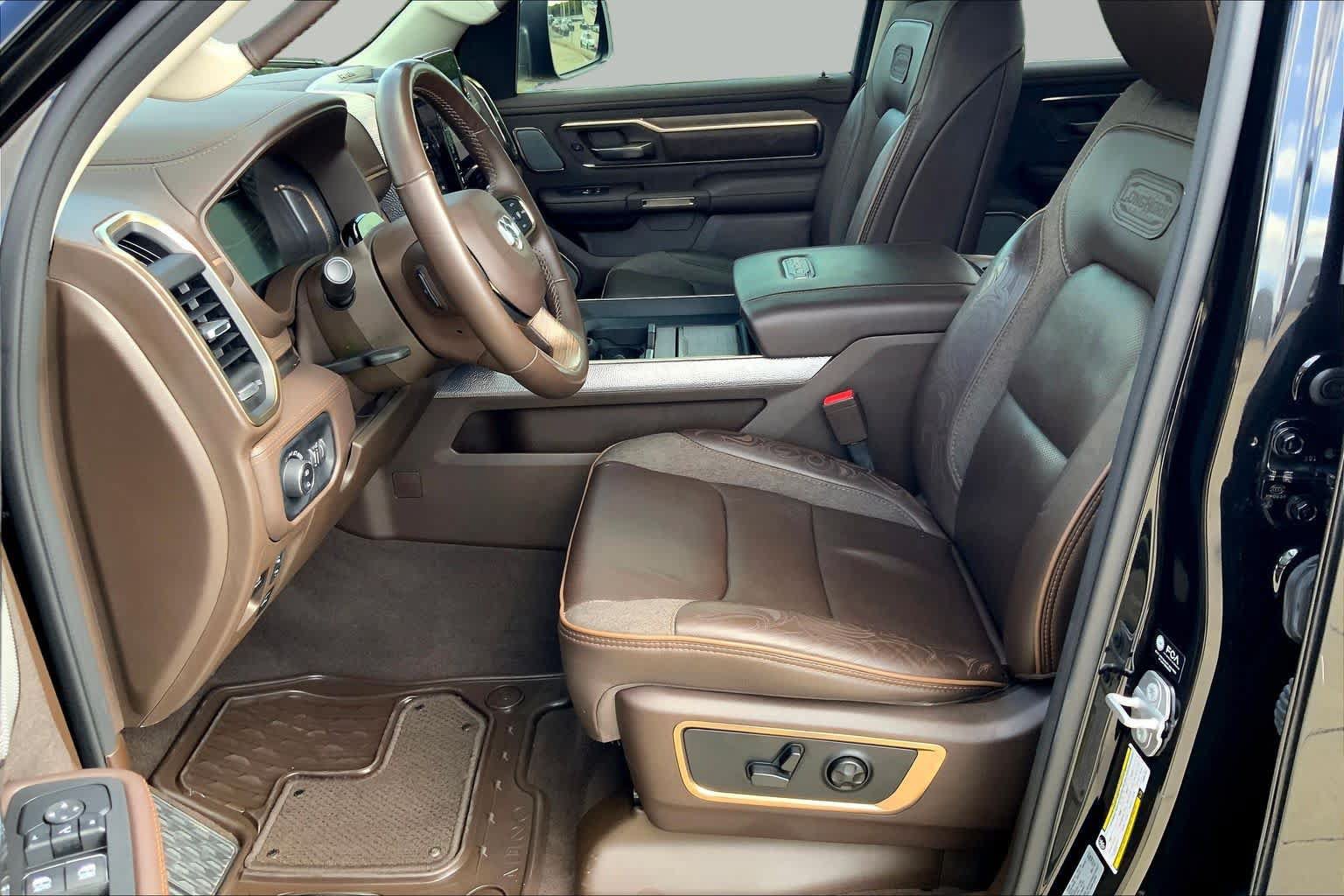 Used 2025 RAM 1500 Limited AWD/4WD image 7
