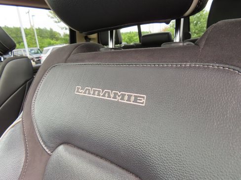 Used 2020 RAM 1500 Laramie AWD/4WD image 34