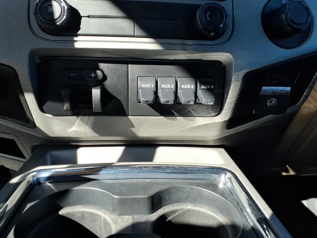 Used 2014 Ford F250 XLT w/ XLT Interior Package AWD/4WD image 28
