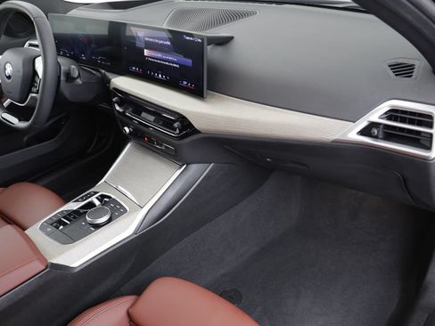 Certified 2025 BMW 330i xDrive Sedan AWD/4WD image 19
