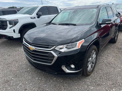 Used 2021 Chevrolet Traverse Premier w/ LPO, Floor Liner Package AWD/4WD image 4