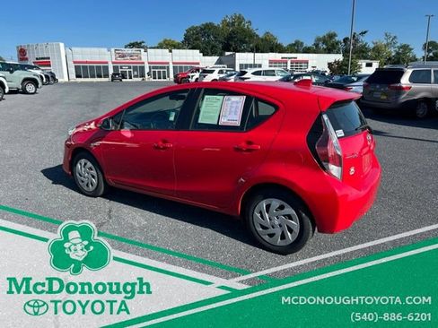 Used 2016 Toyota Prius C Three FWD image 2