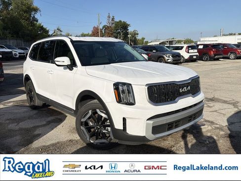 Certified 2025 Kia Telluride EX w/ EX Captain's Chair Package image 1