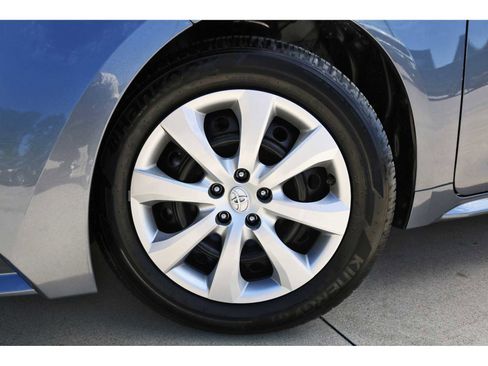 Used 2026 Toyota Corolla LE FWD image 27