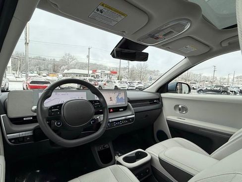 Used 2024 Hyundai Ioniq 5 Limited image 23
