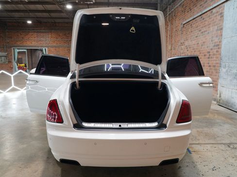 Used 2015 Rolls-Royce Ghost image 32