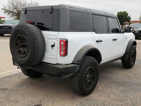 Used 2023 Ford Bronco Wildtrak image 3