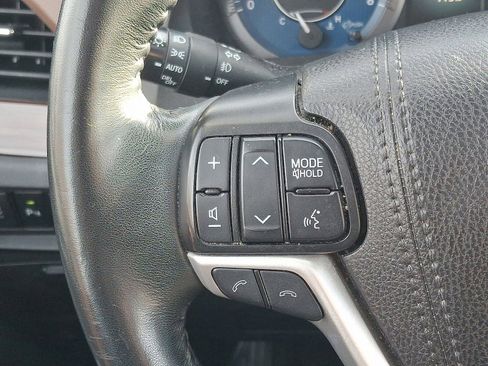 Certified 2020 Toyota Sienna Limited image 24