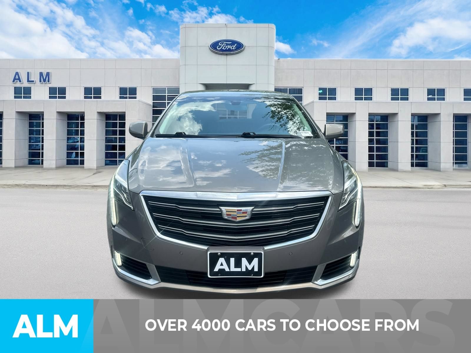 Used 2019 Cadillac XTS Luxury FWD image 2