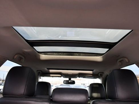 Used 2018 Nissan Pathfinder SL w/ SL Premium Package image 34