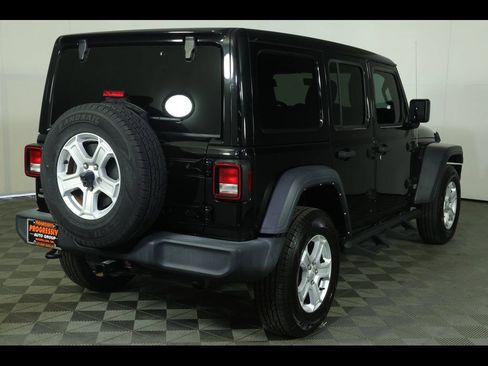 Used 2021 Jeep Wrangler Unlimited Sport w/ Sun And Sound Package AWD/4WD image 16