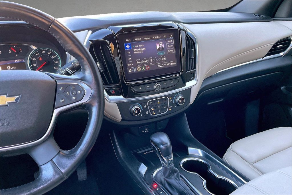 Used 2022 Chevrolet Traverse LT w/ LT Premium Package AWD/4WD image 10