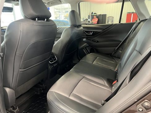 Used 2022 Subaru Outback Limited AWD/4WD image 15