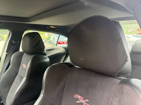 Used 2016 Dodge Charger R/T RWD image 5