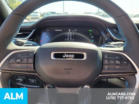 Used 2024 Jeep Grand Cherokee Trailhawk image 25