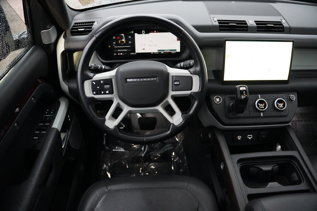 Used 2023 Land Rover Defender 130 SE AWD/4WD image 23