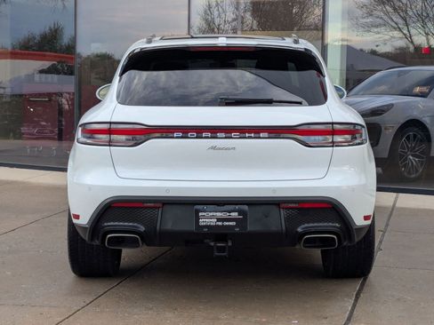 Used 2025 Porsche Macan image 10