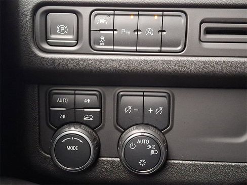 Used 2023 Chevrolet Tahoe LT image 24