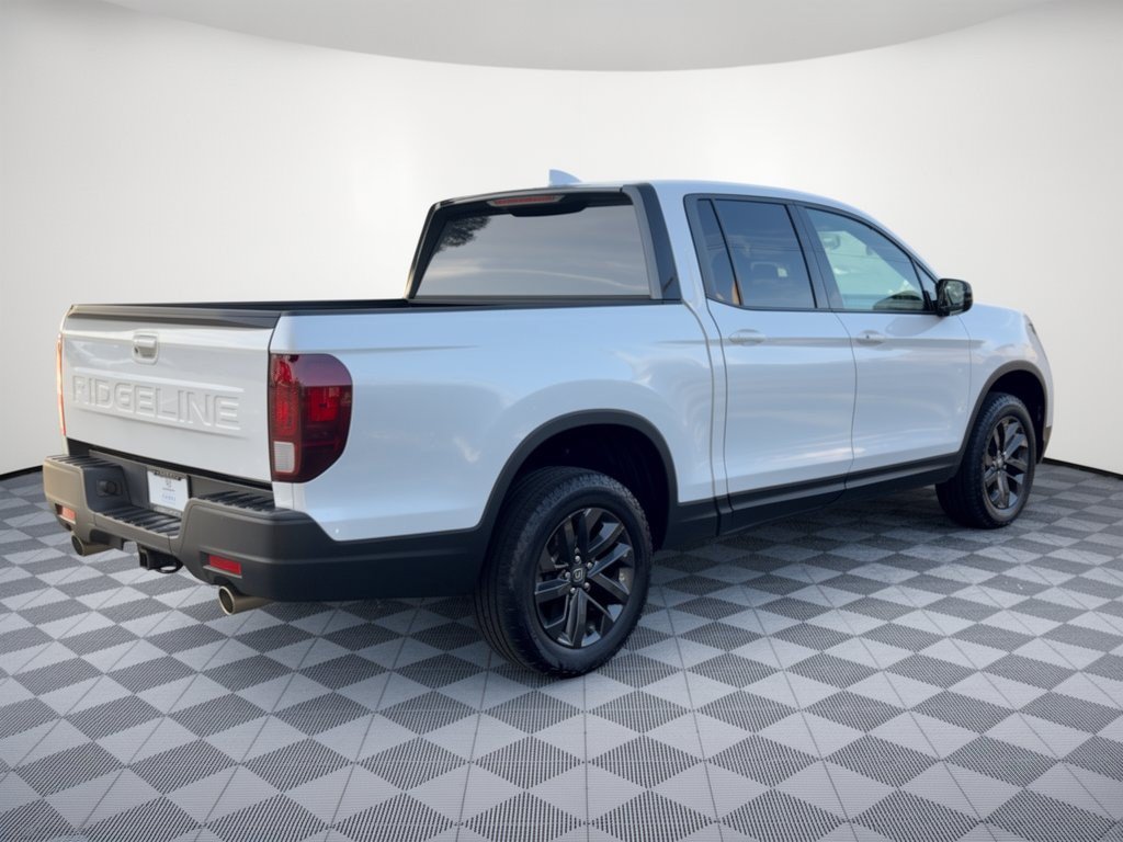 Used 2024 Honda Ridgeline Sport image 9