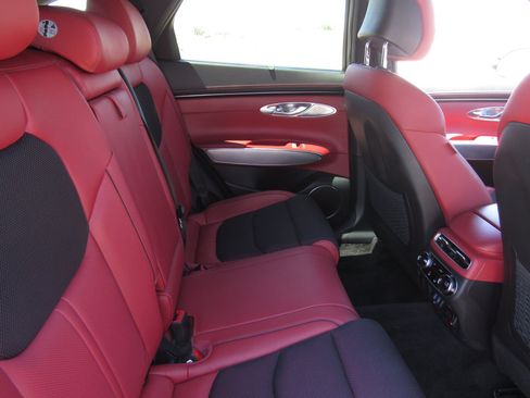 Used 2024 Genesis GV70 2.5T w/ Sport Prestige Package AWD/4WD image 12