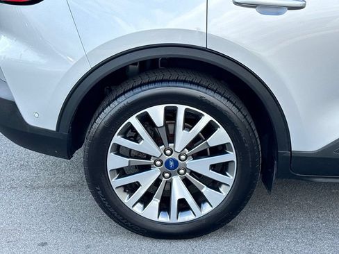 Used 2020 Ford Escape Titanium AWD/4WD image 39