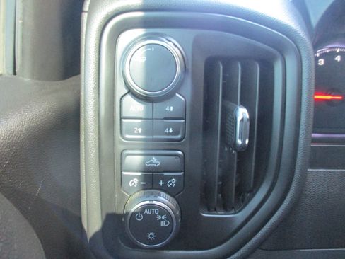 Used 2020 Chevrolet Silverado 1500 Custom Trail Boss w/ Custom Convenience Package AWD/4WD image 17