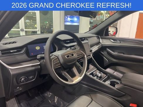 New 2026 Jeep Grand Cherokee Limited w/ Limited Altitude Package AWD/4WD image 12