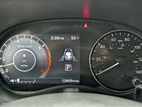 Used 2024 Nissan Kicks SR w/ SR Premium Package image 23