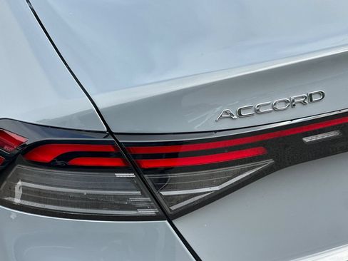 Used 2025 Honda Accord Sport image 32