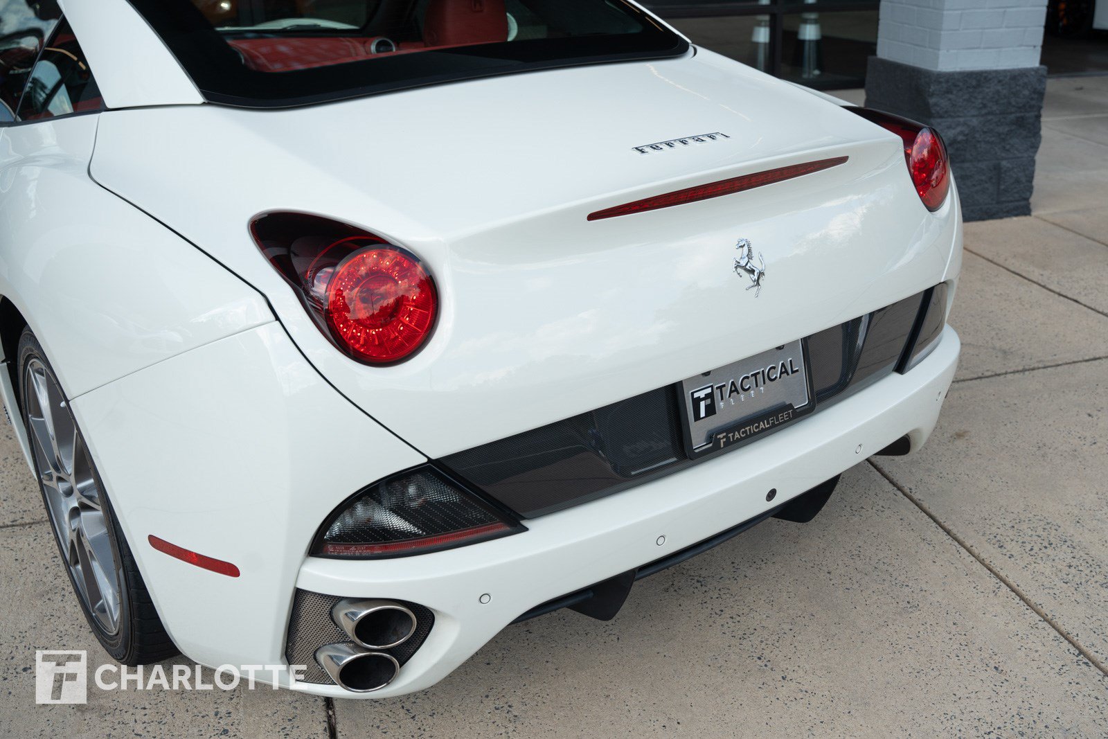 Used 2014 Ferrari California RWD image 13