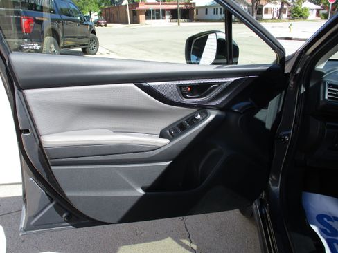 Used 2023 Subaru Crosstrek 2.5i Sport AWD/4WD image 9