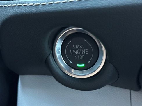 New 2026 Chevrolet Suburban Premier image 25