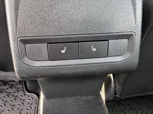 Used 2020 Volkswagen Jetta SE w/ SE Cold Weather Package FWD image 14