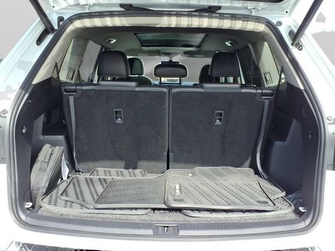 Used 2023 Volkswagen Atlas SE w/ Panoramic Sunroof Package image 16