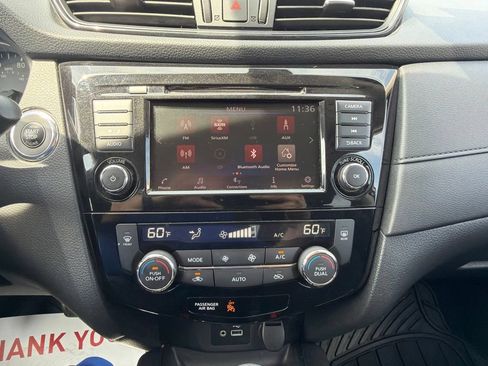 Used 2020 Nissan Rogue SV AWD/4WD image 36