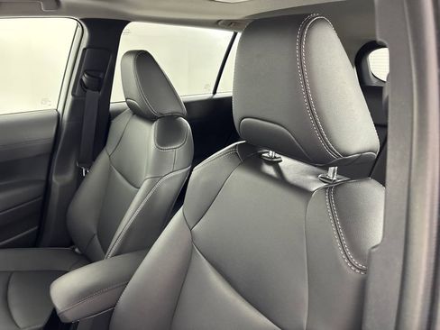 Certified 2023 Toyota Corolla Cross XLE w/ Convenience Package image 10