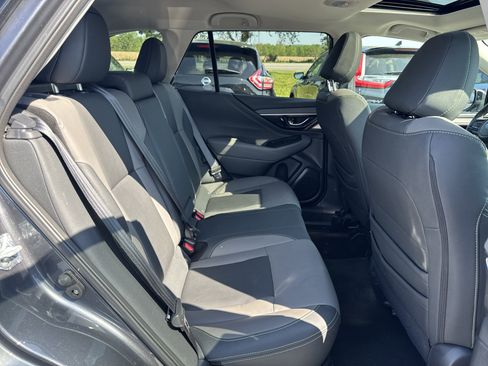 Used 2025 Subaru Outback Onyx Edition AWD/4WD image 16