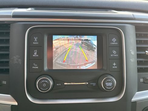 Used 2024 RAM 1500 Classic SLT image 30