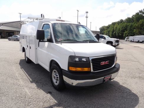 Used 2020 GMC Savana 3500 w/ Power Convenience Package RWD image 11